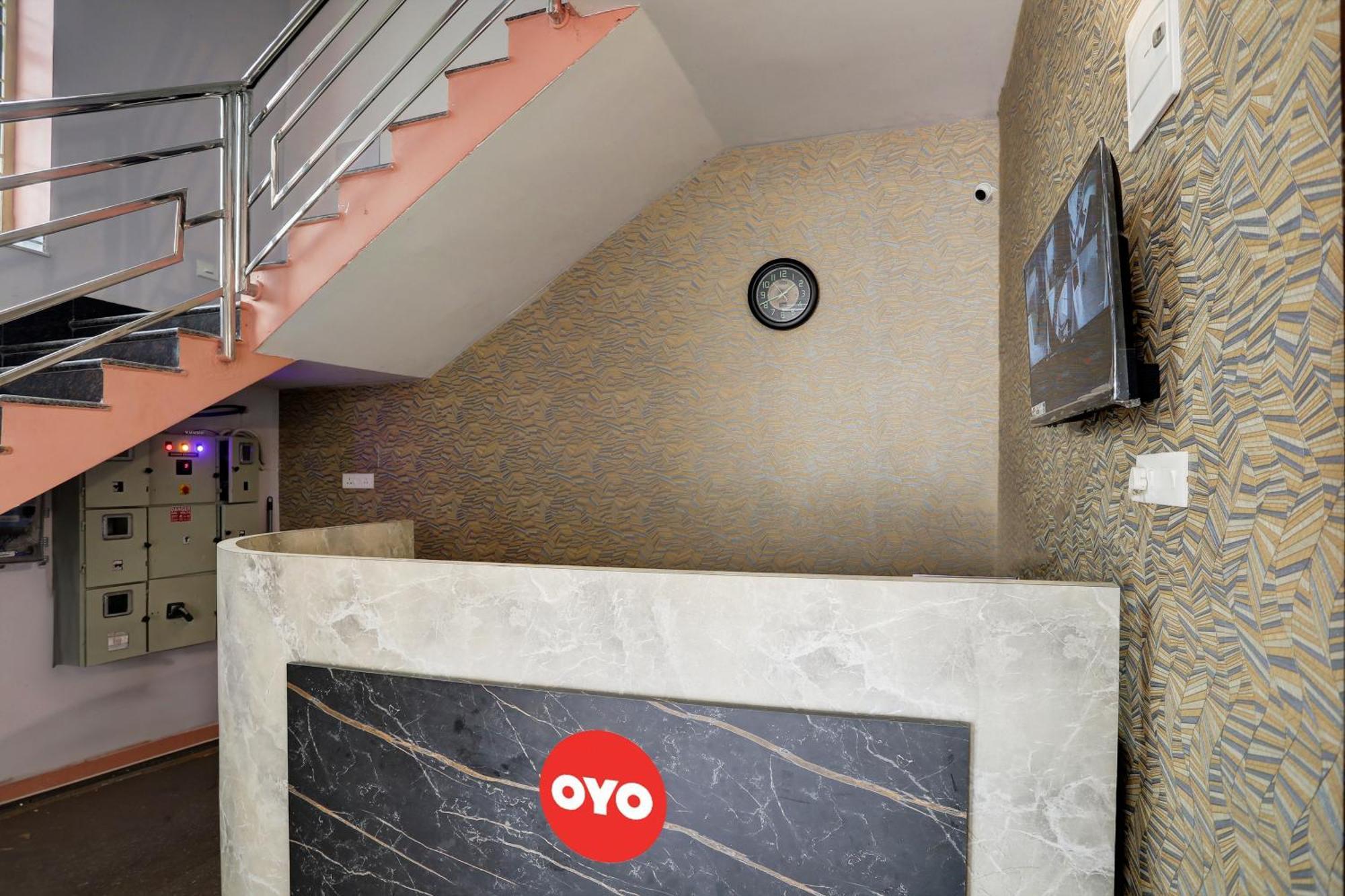 Hotel O Casa Midland Bhubaneswar Bagian luar foto