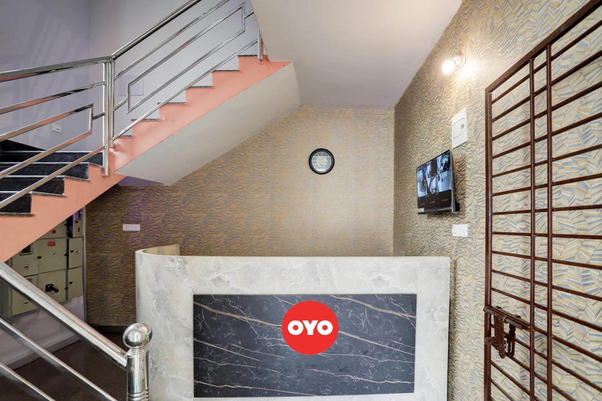 Hotel O Casa Midland Bhubaneswar Bagian luar foto