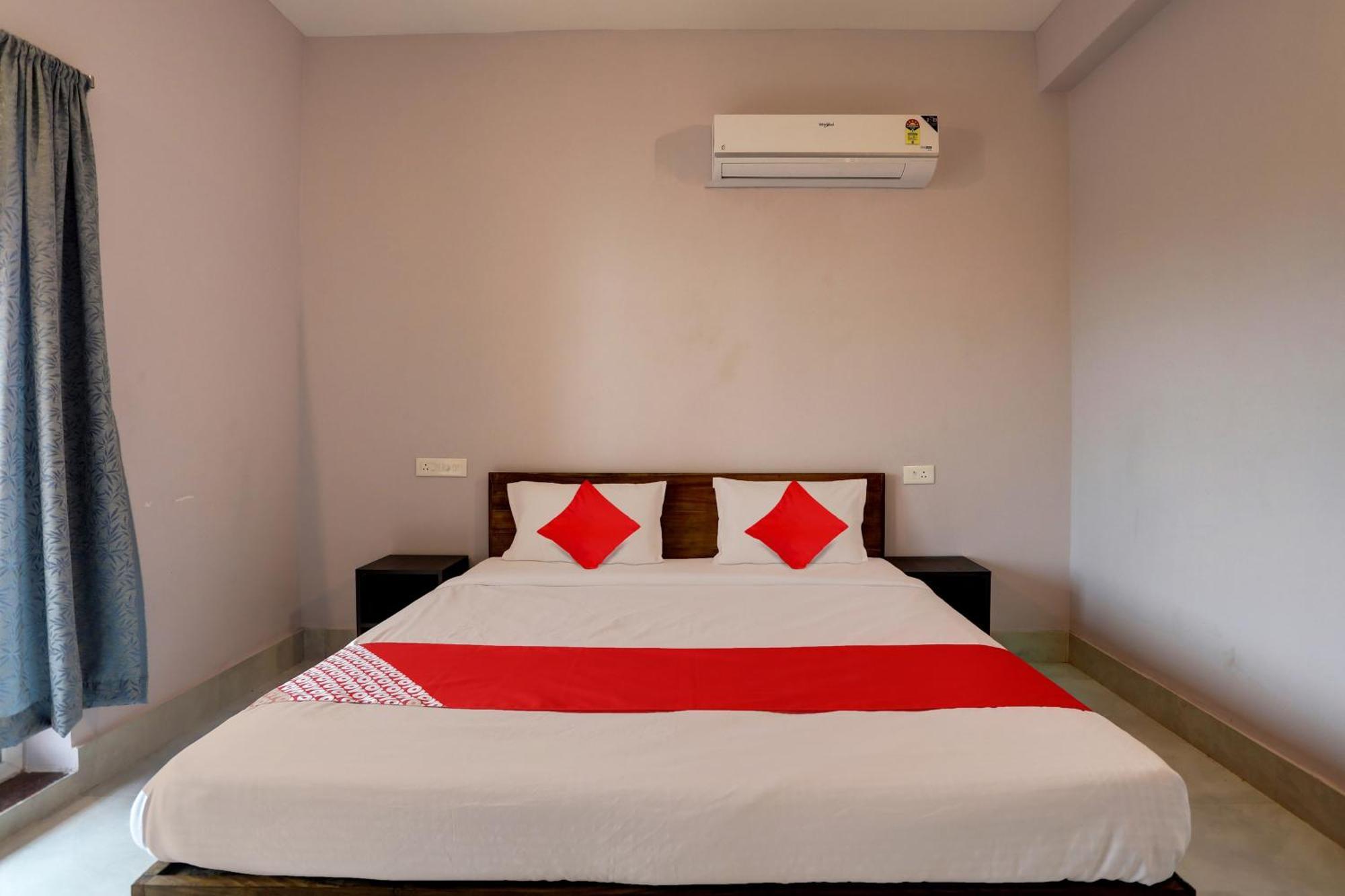 Hotel O Casa Midland Bhubaneswar Bagian luar foto