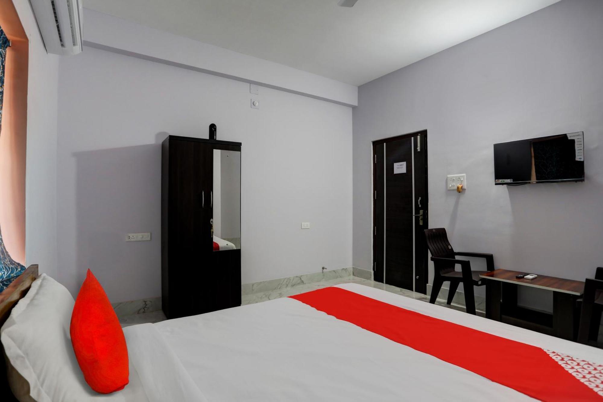 Hotel O Casa Midland Bhubaneswar Bagian luar foto