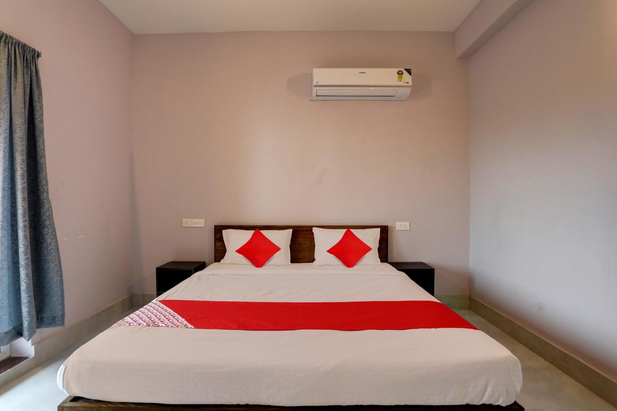 Hotel O Casa Midland Bhubaneswar Bagian luar foto